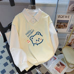 Haut Trompe-l'œil 2-en-1 "Hello Saturday Bear" — Pull & Chemise Blanche (8 Coloris)