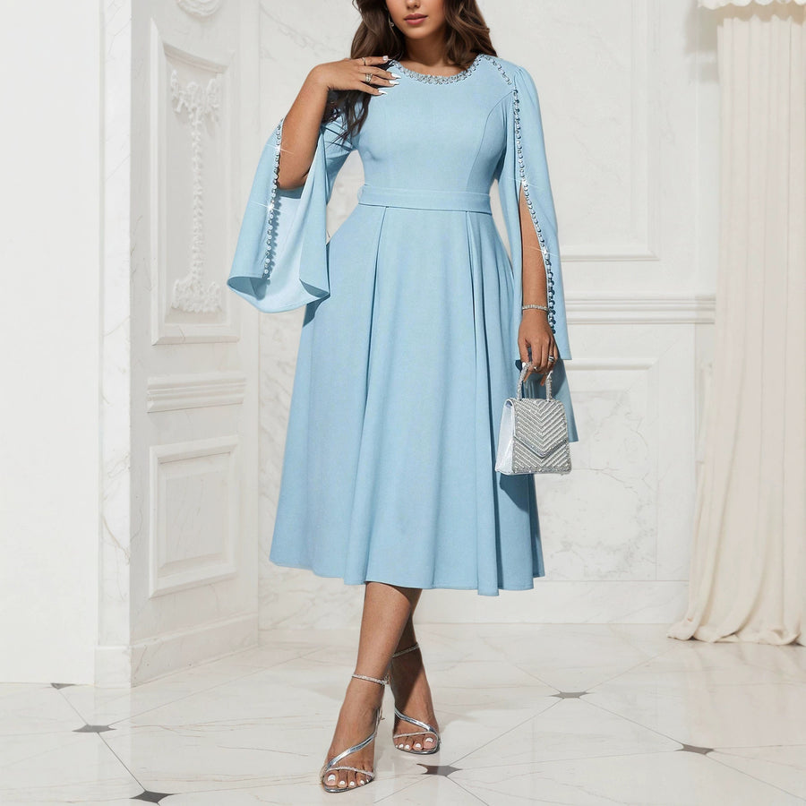 Robe Élégante Mi-Longue Grande Taille à Col Rond & Détails Perlés
