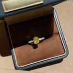 Bague Zircon Ovale Sur Cuivre