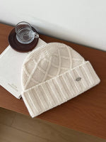 Bonnet Douillet En Laine Tricotée