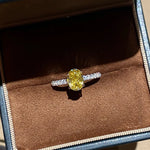 Bague Zircon Ovale Sur Cuivre