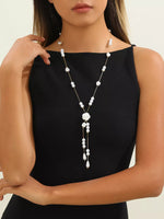 Collier Pendentif Perle & Rose Élégant