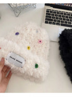 Bonnet Peluche Coloré Boutons Décoratifs
